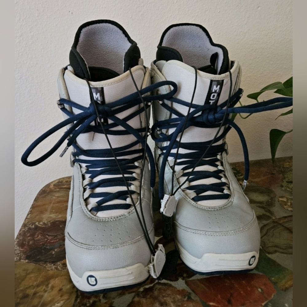 BURTON MOTO Women's Boots Snowboarding Winter Blue Gray Size 8.5